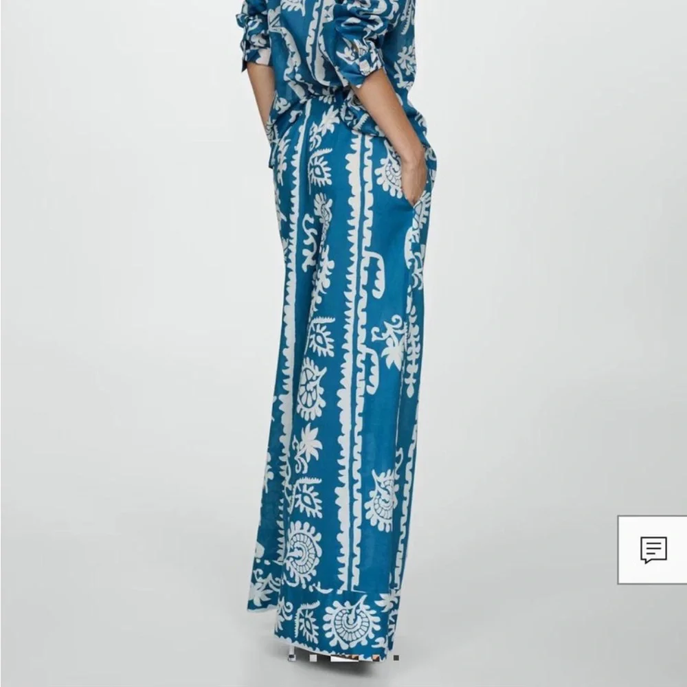 Blue & White Printed Wide Leg Pants - Picture 3 of 8